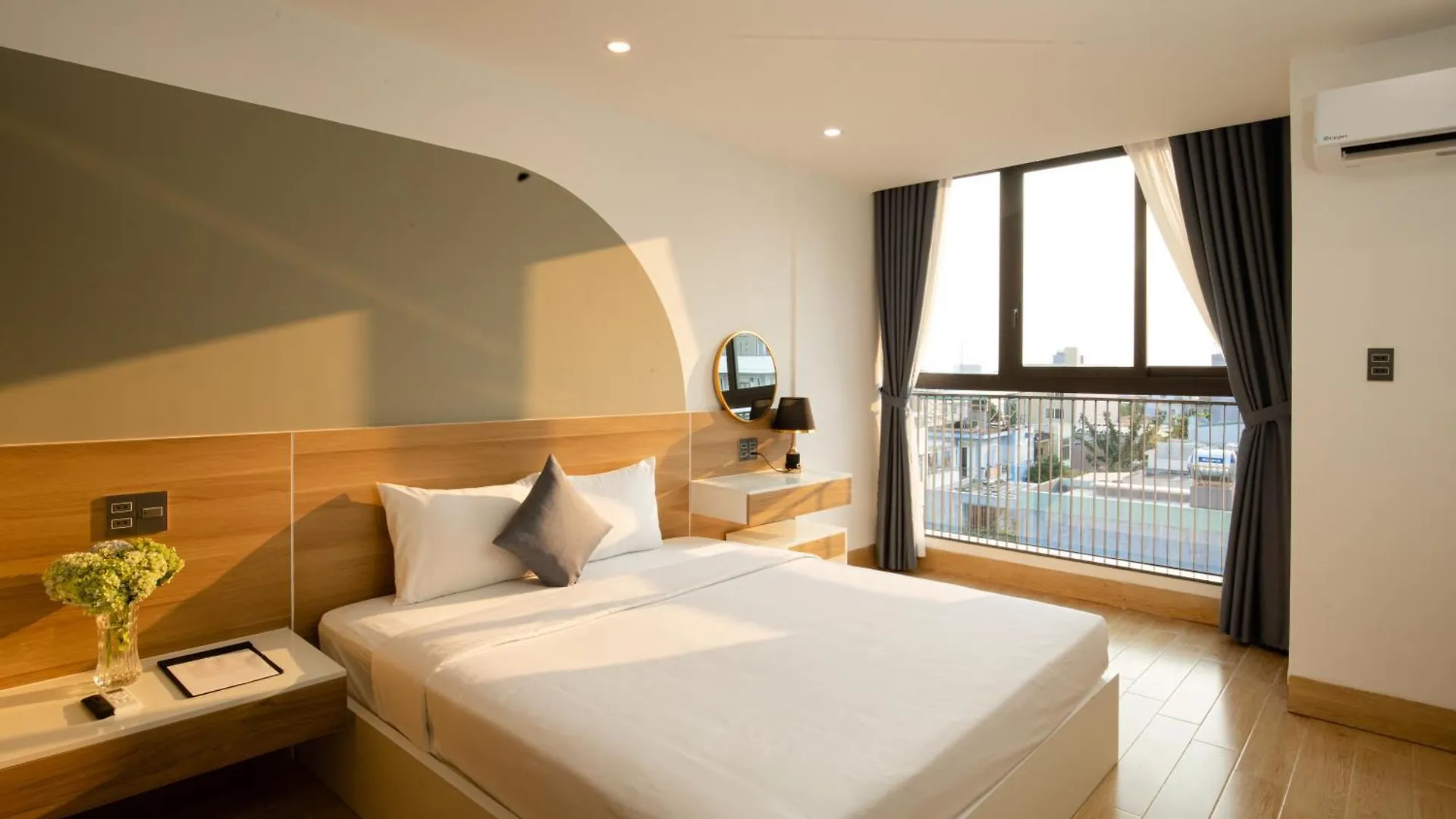 First Studio Hotel Da Nang 3*,  Vietnam