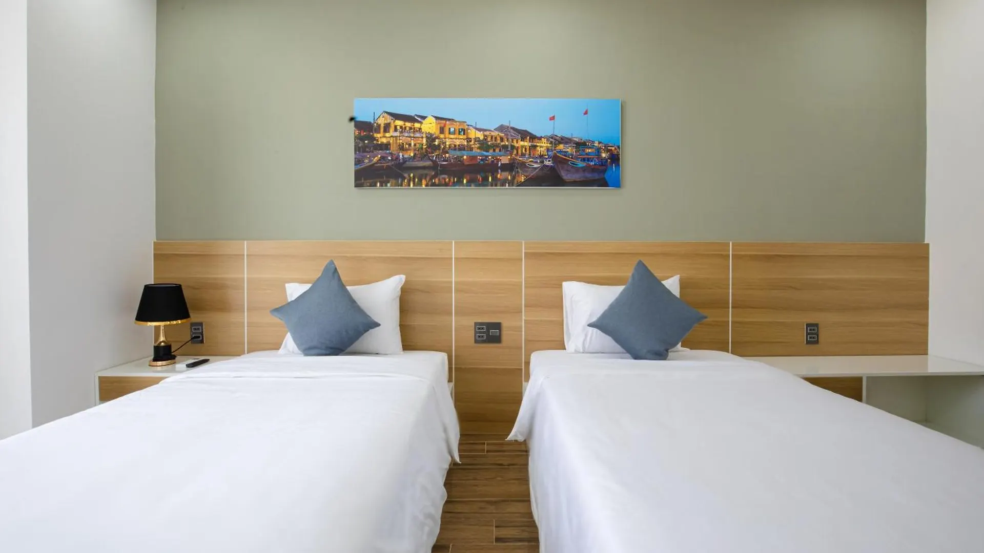 First Studio Hotel Da Nang