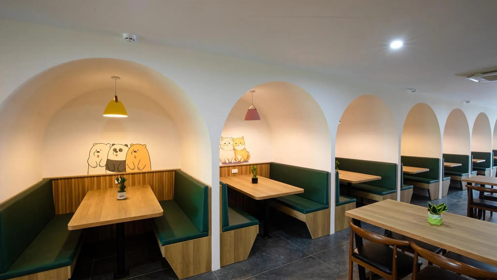 First Studio Hotel Da Nang