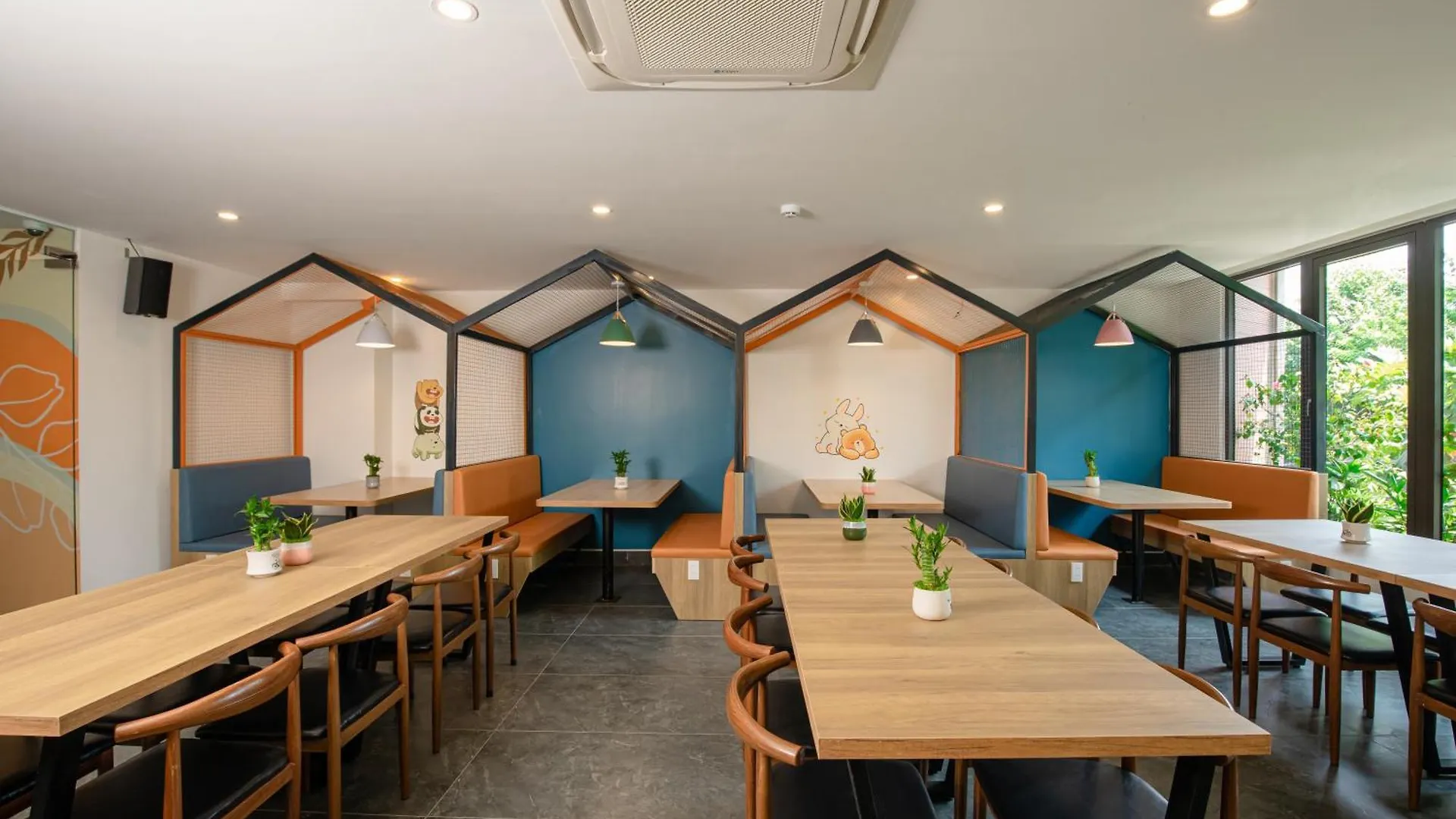 First Studio Hotel Da Nang 3*,